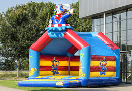 Super château gonflable avec toit sur le thème des pirates pour les enfants. Achetez des châteaux gonflables en ligne chez JB Gonflables France