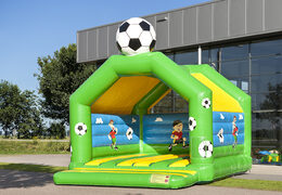 commander un grand château gonflable sur le thème du football pour garçons