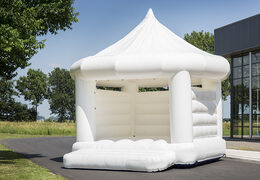 Achetez une château gonflable carrousel blanche standard dans un thème de mariage pour les enfants. Achetez des châteaux gonflables d'intérieur en ligne chez JB Gonflables France
