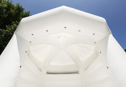 Achetez une château gonflable carrousel blanche standard sur le thème du mariage pour les enfants. Commandez des châteaux gonflables en ligne chez JB Gonflables France