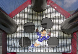 Speed ​​​​shooter ou acheter un jeu de football gonflable "Fat Bertha". Commandez maintenant en ligne un jeu de tir de football de vitesse gonflable chez JB Gonflables France