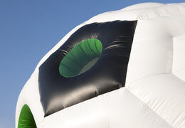Super château gonflable de football dans les couleurs vert noir et blanc pour les enfants. Acheter un château gonflable en ligne chez JB Gonflables France