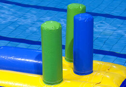 Commandez un parcours avec des dauphins toboggans avec des objets amusants pour petits et grands. Achetez des attractions aquatiques gonflables en ligne maintenant chez JB Gonflables France