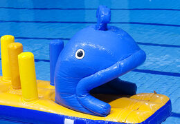 Parcours d'assaut gonflable à la baleine avec des obstacles amusants en 3D pour petits et grands. Commandez des parcours d'obstacles gonflables en ligne maintenant chez JB Gonflables France