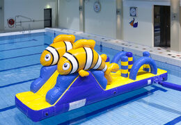 Commandez une longue piste de poisson clown gonflable avec toboggan pour petits et grands. Achetez des jeux de piscine gonflables maintenant en ligne chez JB Gonflables France