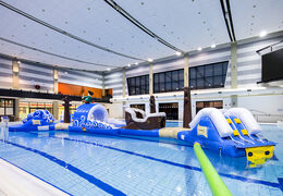 Achetez un parcours d'obstacles gonflable double pirate run unique pour petits et grands. Commandez des jeux de piscine gonflables maintenant en ligne chez JB Gonflables France