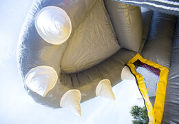 Commandez un château gonflable sur le thème des requins pour enfants chez JB Gonflables France. Achetez des châteaux gonflables en ligne chez JB Gonflables France