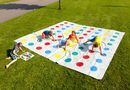 Commandez des tapis twister pour petits et grands. Achetez des articles gonflables en ligne chez JB Gonflables France