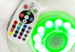 Commandez une batterie gonflable avec un système de jeu interactif