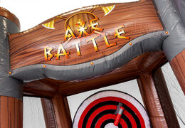 Achetez un jeu gonflable Axe Battle pour les jeunes et les moins jeunes. Commandez maintenant des châteaux gonflables en ligne chez JB Gonflables France