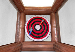 Commandez un jeu de bataille gonflable à la hache pour petits et grands. Achetez maintenant des châteaux gonflables en ligne chez JB Gonflables France