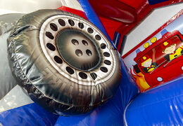 Château gonflable toboggan combo sur le thème des pompiers à acheter chez JB Gonflables France. Achetez des château gonflables avec toboggan et couleur rouge pour les enfants