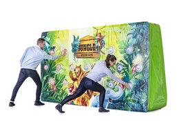 Commandez la photo d'action gonflable IPS Splash Wall in Jungle Jeroen Zwiers avec un pulvérisateur d'eau au sommet pour petits et grands. Achetez des murs gonflables IPS Splash Walls maintenant en ligne chez JB Gonflables France