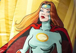 Commandez un mini château gonflable multifun avec toit sur le thème des super-héros pour les enfants. Acheter un château gonflable en ligne chez JB Gonflables France