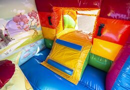 Commandez un mini château gonflable multifun couvert pour les enfants sur le thème de la licorne arc-en-ciel. Achetez des châteaux gonflables chez JB Gonflables France en ligne