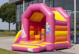 Commandez un château gonflable midi multifun bleu avec toit pour enfants sur le thème des princesses. Achetez des châteaux gonflables en ligne chez JB Gonflables France