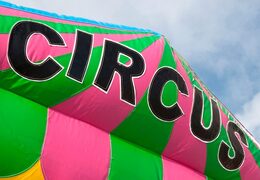 Achetez une grande playzone gonflable à l'intérieur sur le thème du cirque. Commandez des playzone gonflables en ligne chez JB Gonflables France