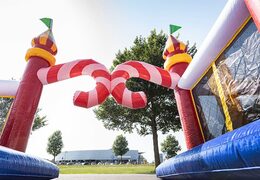 Aire de jeux gonflable du cirque du monde avec plusieurs toboggans et toutes sortes d'obstacles avec des imprimés qui correspondent au thème des enfants. Achetez des parc gonflable en ligne chez JB Gonflables France