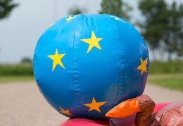 Playzone gonflable de cirque multiplay playzone avec boules en plastique et objets 3D à commander pour les enfants. Achetez des playzone gonflables en ligne chez JB Gonflables France