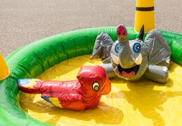 Achetez un playzone gonflable de zone de jeu sur le thème de la jungle avec des balles en plastique et commandez des objets 3D pour les enfants. Commandez desplayzone gonflables en ligne chez JB Gonflables France