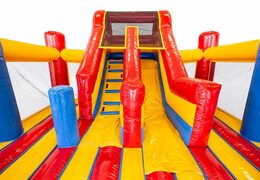 Achetez un slidebox de boss château gonflable géant sur le thème du de super-héros avec un toboggan pour enfants. Commandez des château gonflable XXL en ligne chez JB Gonflables France