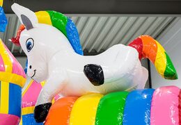 Châteaux gonflables multiplay de taille moyenne avec toboggan sur le thème du pays des merveilles pour les enfants. Commandez des toboggan châteaux gonflables en ligne chez JB Gonflables France