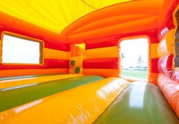Achetez une château gonflable maxi multijoueur dans une soirée à thème avec un toboggan pour enfants chez JB Gonflables France. Commandez des châteaux gonflables en ligne maintenant chez JB Gonflables France