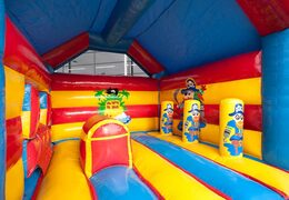 Achetez un château gonflable multifun gonflable pour enfants avec un toit sur le thème des pirates avec un objet 3D saisissant sur le dessus chez JB Gonflables France. Commandez des châteaux gonflables en ligne chez JB Gonflables France