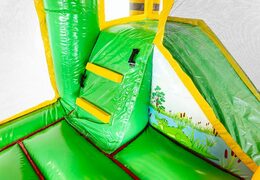 Commandez le château multiplay L jungleworld avec un toboggan pour enfants. Achetez des mini château gonflable en ligne chez JB Gonflables France