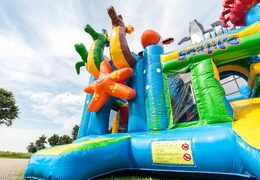 Châteaux gonflables multiplay sur le thème de la mer avec toboggan pour enfants. Achetez destoboggan châteaux gonflables en ligne chez JB Gonflables France