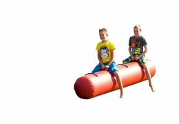 Bouncy tube Rouge pour petits et grands. Achetez des articles gonflables en ligne chez JB Gonflables France
