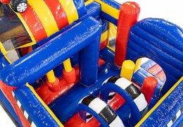 Châteaux gonflables multiplay de formule 1 avec un toboggan, des objets amusants sur la surface de saut et des objets 3D saisissants pour les enfants. Achetez des toboggan châteaux gonflables en ligne chez JB Gonflables France