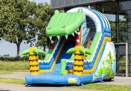 Commandez un toboggan gonflable parfait sur le thème du crocodile pour les enfants. Achetez des toboggans gonflables maintenant en ligne chez JB Gonflables France
