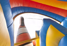 Toboggan gonflable multifonctionnel sur le thème du poisson clown avec une pataugeoire, un objet 3D impressionnant, des couleurs fraîches et des obstacles 3D pour les enfants. Achetez des toboggans gonflables maintenant en ligne chez JB Gonflables France