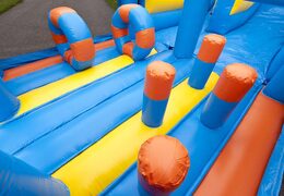 Toboggan gonflable multijoueur sur le thème du poisson-clown avec une pataugeoire, un objet 3D impressionnant, des couleurs fraîches et l'obstacle 3D pour les enfants. Commandez des toboggans gonflables maintenant en ligne chez JB Gonflables France