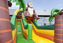 Toboggan gonflable multifonctionnel sur le thème des gorilles avec une pataugeoire, un objet 3D impressionnant, des couleurs fraîches et des obstacles 3D pour les enfants. Commandez des toboggans gonflables maintenant en ligne chez JB Gonflables France