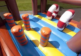 Impressionnant toboggan gonflable sur le thème des requins avec une pataugeoire pour les enfants. Achetez des toboggans gonflables maintenant en ligne chez JB Gonflables France