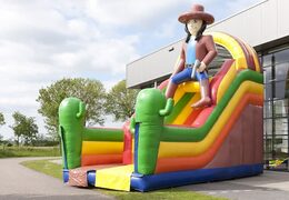 Grand toboggan gonflable multifonctionnel sur le thème de la plage avec une pataugeoire, un objet 3D impressionnant, des couleurs fraîches et des obstacles 3D pour les enfants. Commandez des toboggans gonflables maintenant en ligne chez JB Gonflables France