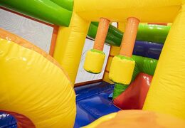 Commandez un château gonflable multijoueur sur le thème du lion pour les enfants