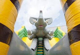Toboggan gonflable Jungleworld avec des personnages 3D amusants et des imprimés colorés pour les enfants. Achetez des toboggans gonflables maintenant en ligne chez JB Gonflables France