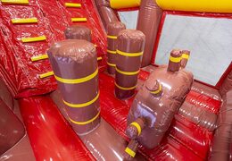 Commandez un parcours d'obstacles sur le thème du bateau pirate pour les enfants. Achetez des parcours d'obstacles gonflables en ligne maintenant chez JB Gonflables France