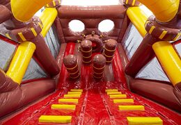 Commandez un parcours d'obstacles en bateau pirate avec des objets 3D pour les enfants. Achetez des parcours d'obstacles gonflables en ligne maintenant chez JB Gonflables France