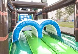 Commandez un parcours d'obstacles gonflables sur le thème de l'hiver avec 7 éléments de jeu et des objets colorés pour les enfants. Achetez des parcours d'obstacles gonflables en ligne maintenant chez JB Gonflables France