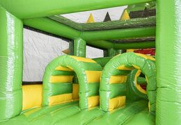 Parcours d'obstacles gonflable crocodile de 19m avec objets 3D assortis pour les enfants. Achetez des parcours d'obstacles gonflables en ligne maintenant chez JB Gonflables France