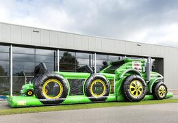 Commandez un parcours d'obstacles unique de 17 mètres de large sur le thème du tracteur pour les enfants. Achetez des parcours d'obstacles gonflables en ligne maintenant chez JB Gonflables France