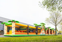 Achetez le parcours d'obstacles Mega Jungle Adventure Run chez JB Inflatables