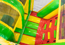 Achetez dès maintenant votre parcours d'obstacles gonflable de 13 mètres sur le thème des Jungle pour les enfants. Commandez des parcours d'obstacles gonflables en ligne maintenant chez JB Gonflables France