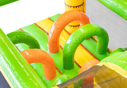 Commandez un parcours d'obstacles Dinosaure gonflable de 13 mètres de long pour les enfants. Achetez des parcours d'obstacles gonflables en ligne maintenant chez JB Gonflables France