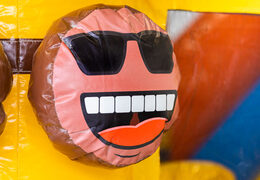 Commandez le château gonflable gonflable Multi Slide avec toboggan sur le thème des Caraïbes pour les enfants. Achetez des châteaux gonflables gonflables en ligne chez JB Gonflables France