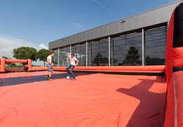 Commandez la piste de savon de football en ligne chez JB Inflatables